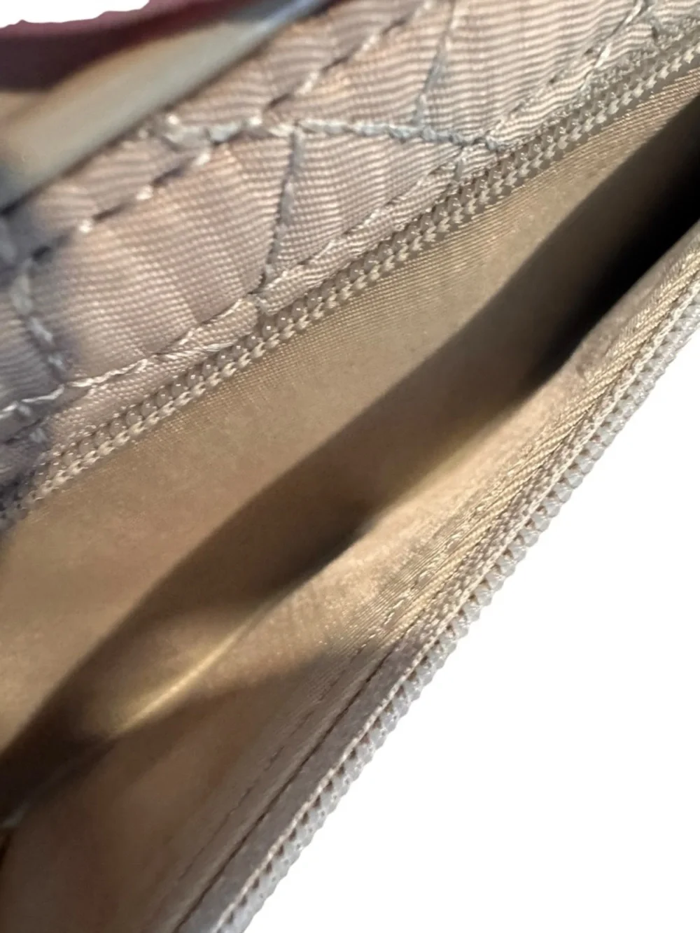 Vera Bradley Quilted Blush Cream Snap Wallet - Picture 9 of 9